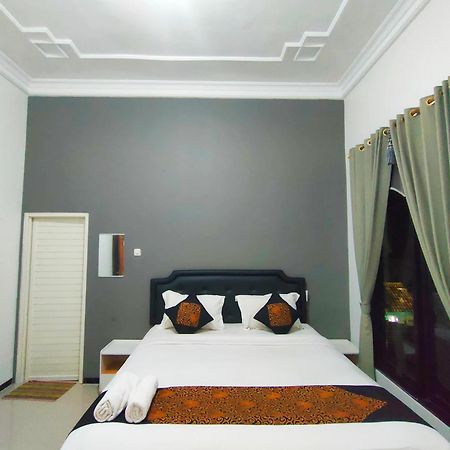 Tjahaja Baroe Syariah Mitra Reddoorz At Dukuh Kupang Hotel Surabaya Exterior foto